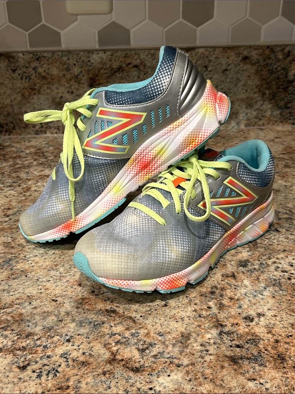 New Balance 200 Running shoe 6.5 Reinforced toe Worn once